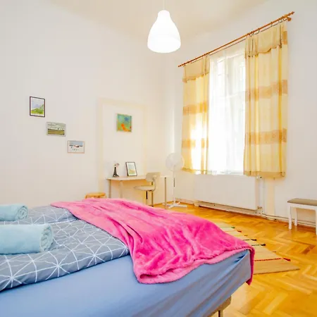 Kelvin's V District 2br Urban Haven By Nw Daire *