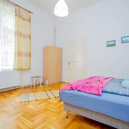 Appartement Kelvin's V District 2br Urban Haven By Nw
