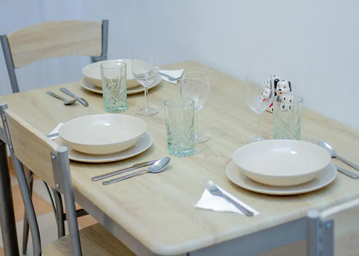 Kelvin's V District 2br Urban Haven By Nw Apartament *
