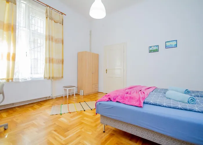 Apartament Kelvin's V District 2br Urban Haven By Nw