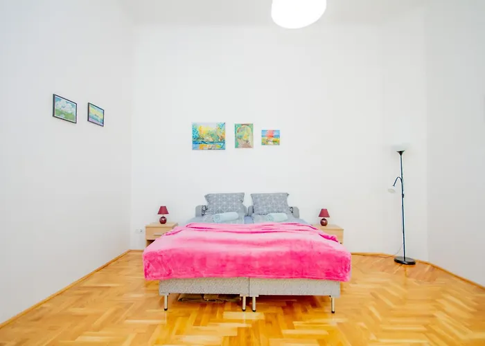 Kelvin's V District 2br Urban Haven By Nw * Budapešť